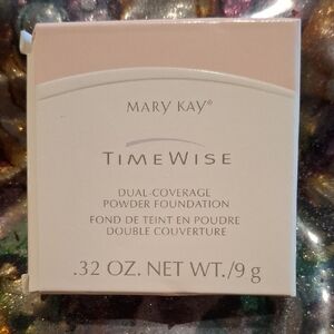 Mary Kay TimeWise Dual-Coverage Powder Foundation - Cream Beige 300